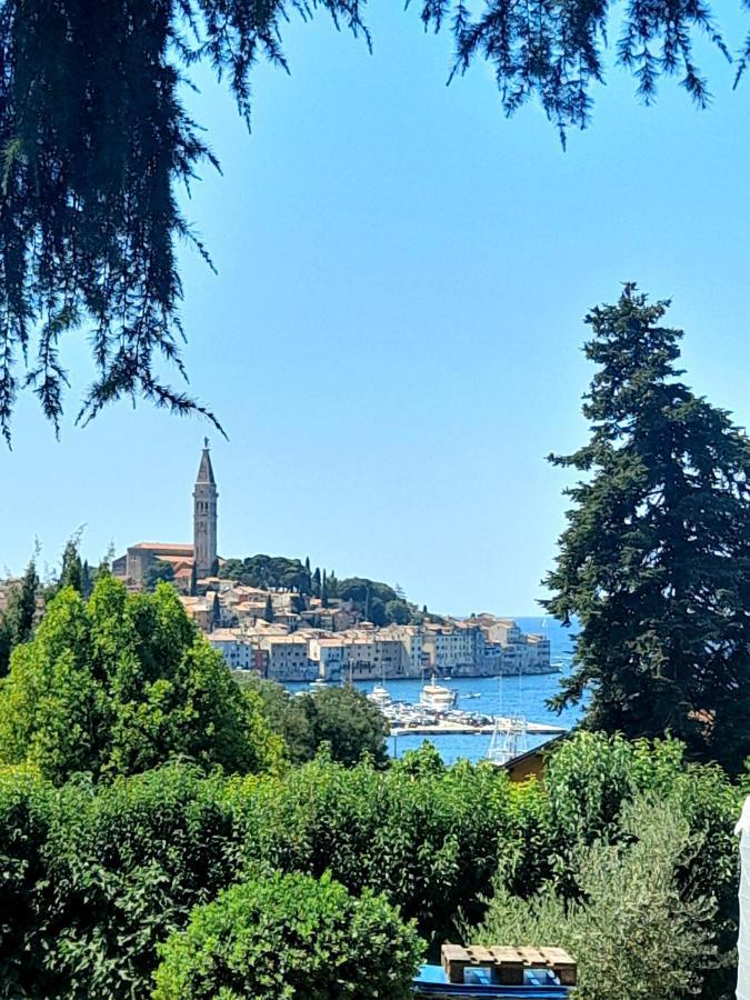 Lovely Rooms Rovigno Esterno foto
