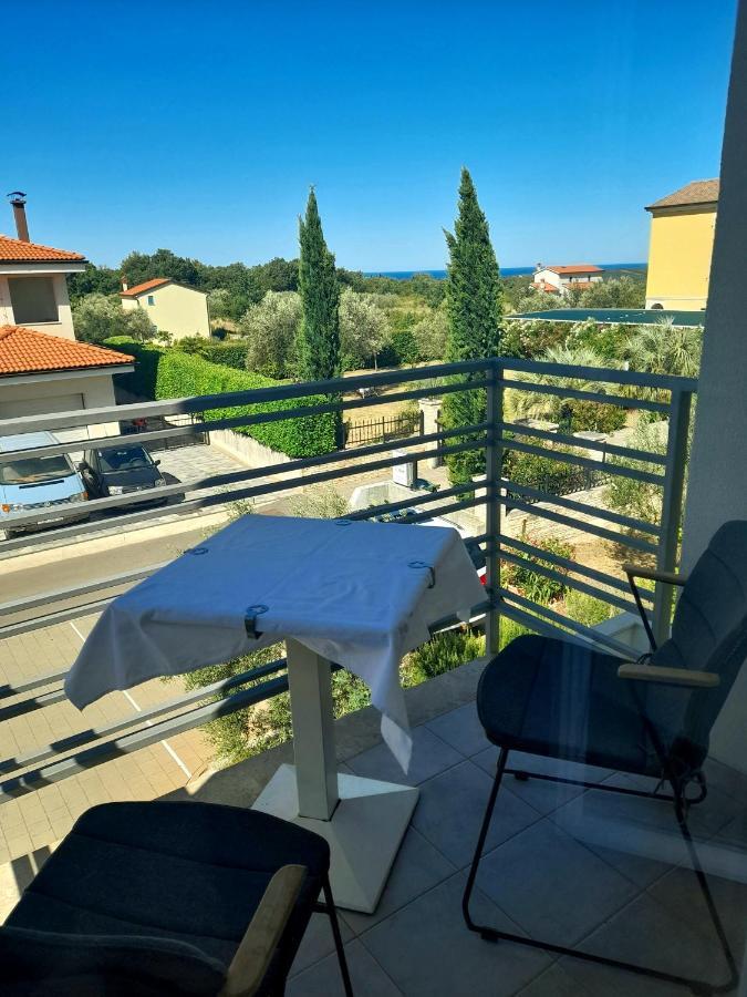 Lovely Rooms Rovigno Esterno foto